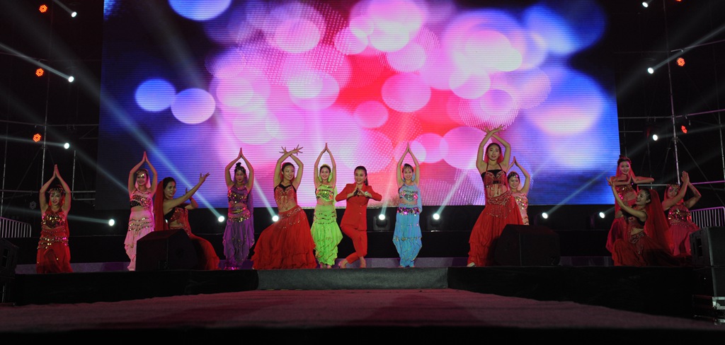 深耕文化沃土，激活演艺新动能——专访河南三皇传媒资讯策划董事长黄振军先生